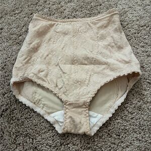 MT Lace Shapewear in Cream